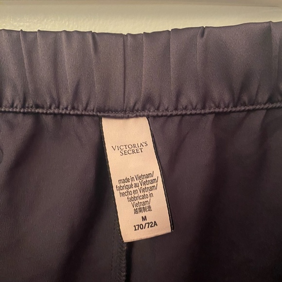 NWOT Victoria's Secret Satin Short Pajama Set GREY - Picture 9 of 9